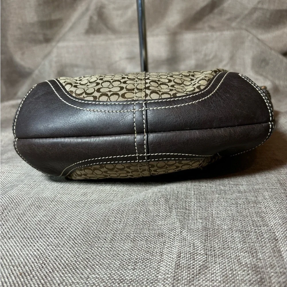 Vintage Coach 6351 Signature SOHO Crescent Hobo Pristine - Like New! Y2K